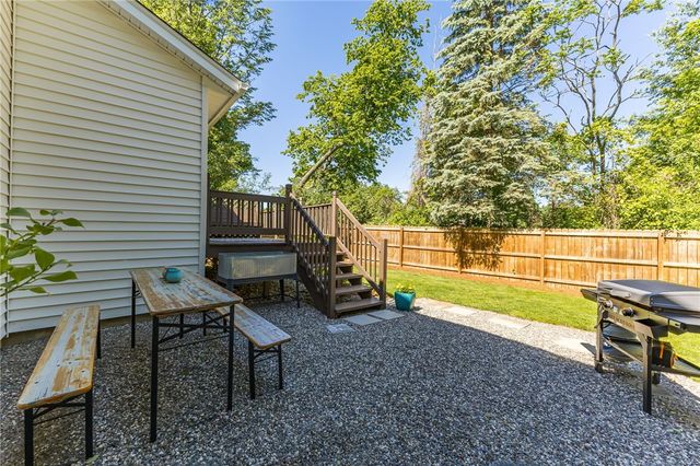 1252 Pine Hill Lane, Farmington, NY 14425