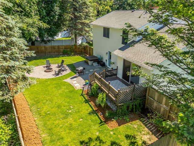 1252 Pine Hill Lane, Farmington, NY 14425