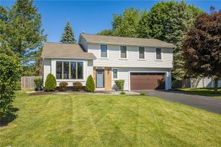 1252 Pine Hill Lane, Farmington, NY 14425