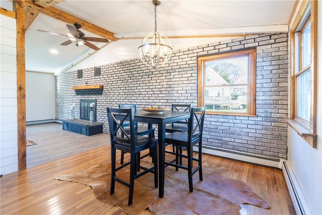 49 Dexter Street, Portsmouth, RI 02871