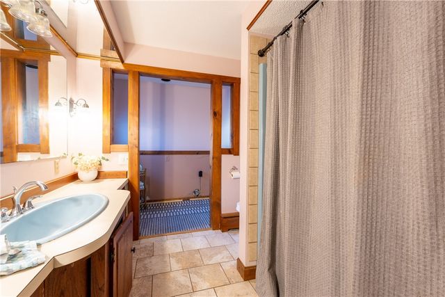 49 Dexter Street, Portsmouth, RI 02871