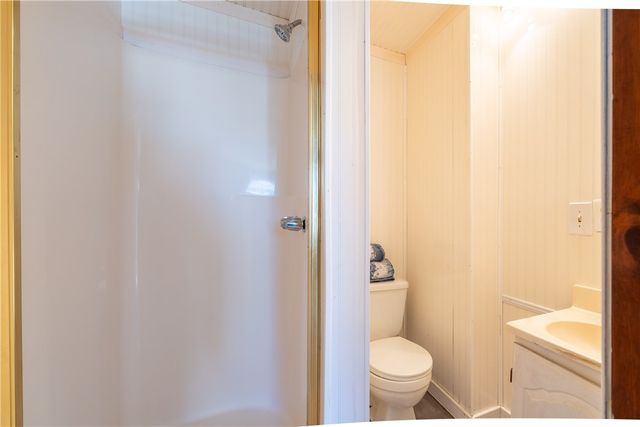 49 Dexter Street, Portsmouth, RI 02871