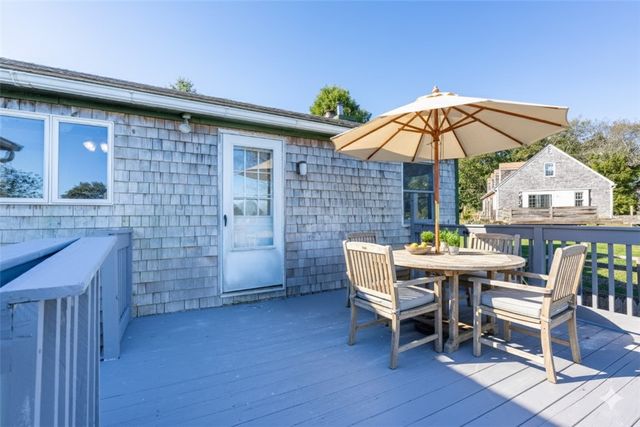 49 Dexter Street, Portsmouth, RI 02871