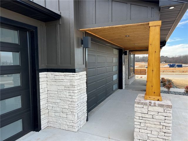 1911 Crump Street, Pea Ridge, AR 72751