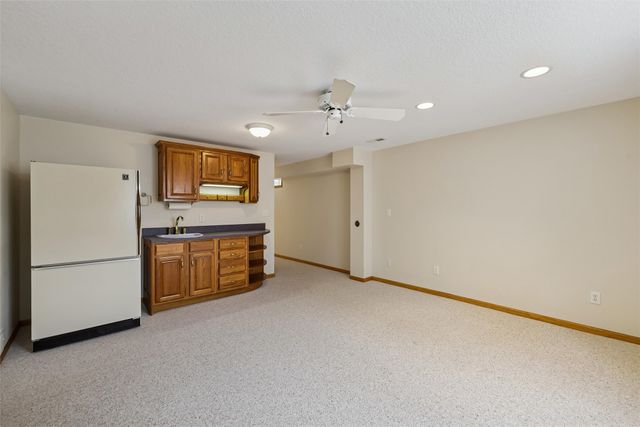 120 Melrose Drive, Waukee, IA 50263