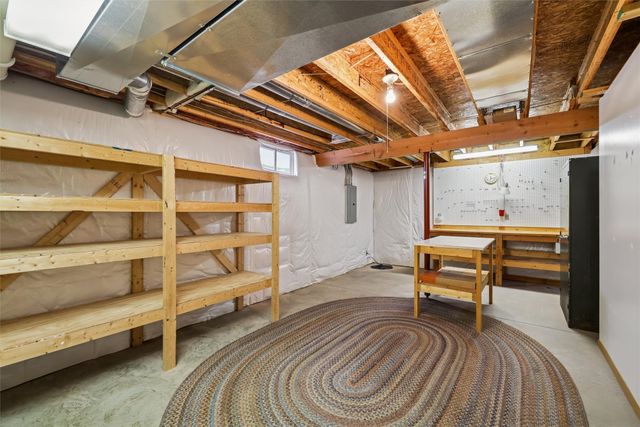 120 Melrose Drive, Waukee, IA 50263