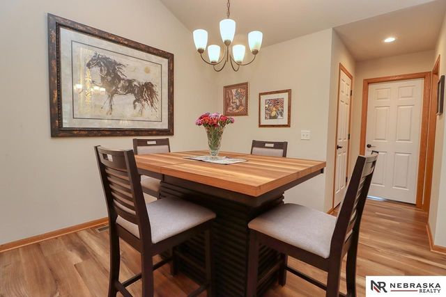 5201 Locust Street, Lincoln, NE 68516