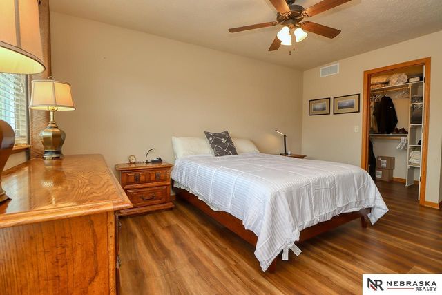 5201 Locust Street, Lincoln, NE 68516
