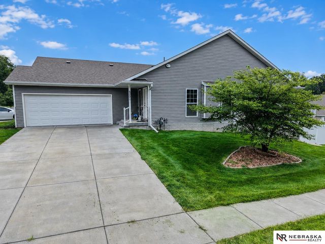 5201 Locust Street, Lincoln, NE 68516