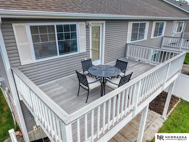 5201 Locust Street, Lincoln, NE 68516