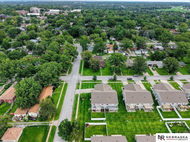 5201 Locust Street, Lincoln, NE 68516