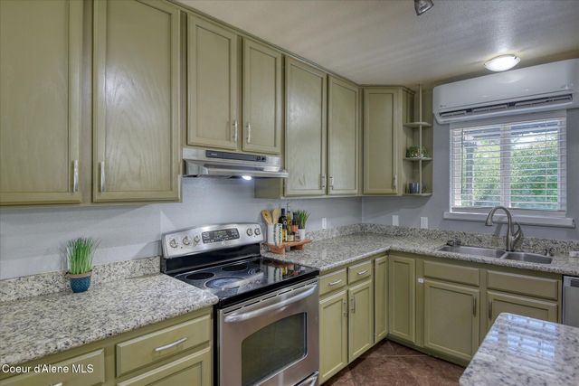 374 Dixon ST, Priest River, ID 83856