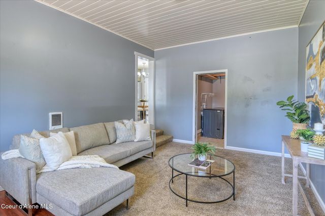 374 Dixon ST, Priest River, ID 83856