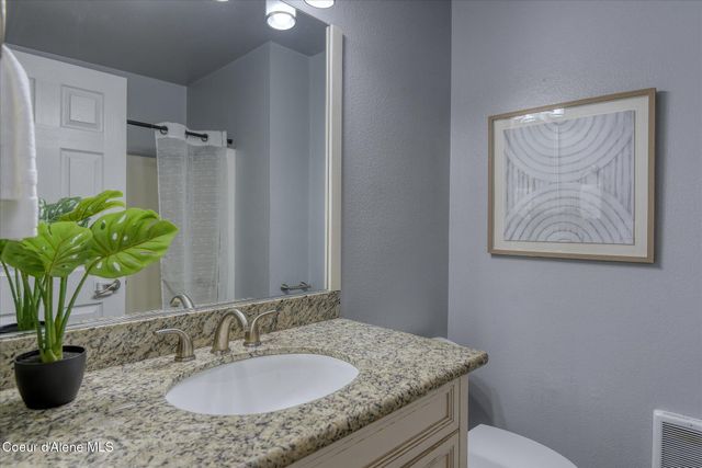 374 Dixon ST, Priest River, ID 83856