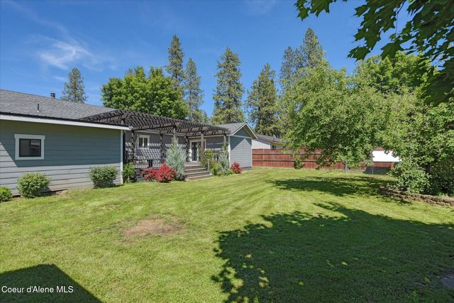 374 Dixon ST, Priest River, ID 83856