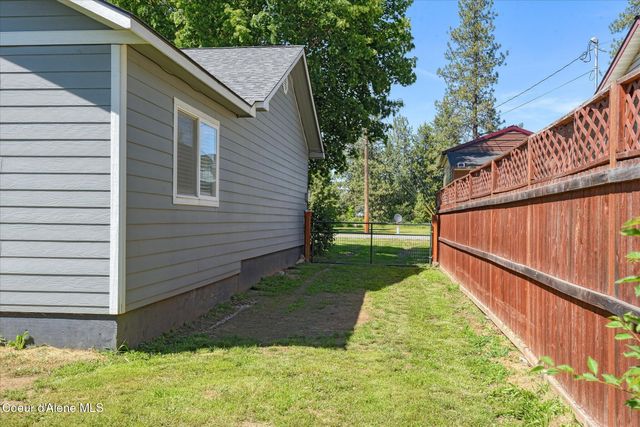374 Dixon ST, Priest River, ID 83856