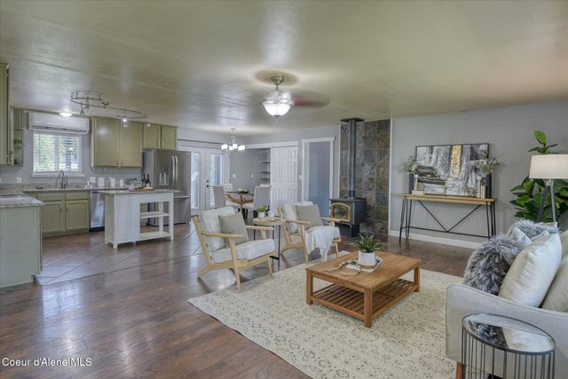 374 Dixon ST, Priest River, ID 83856