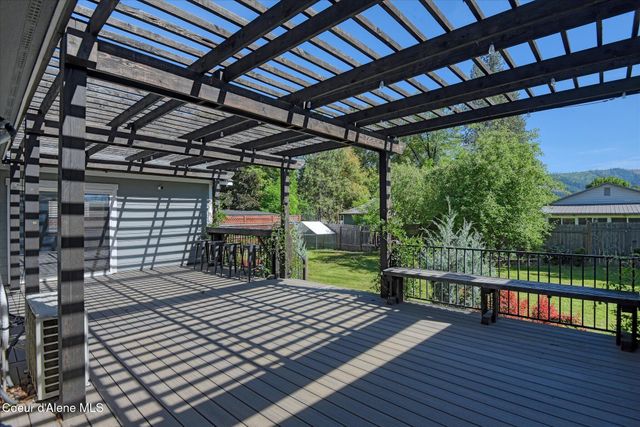 374 Dixon ST, Priest River, ID 83856