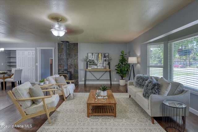 374 Dixon ST, Priest River, ID 83856