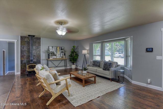 374 Dixon ST, Priest River, ID 83856