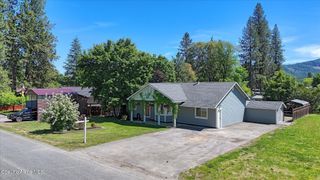 374 Dixon ST, Priest River, ID 83856