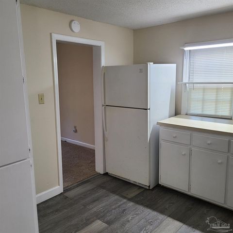 125 Rue Max, Pensacola, FL 32507