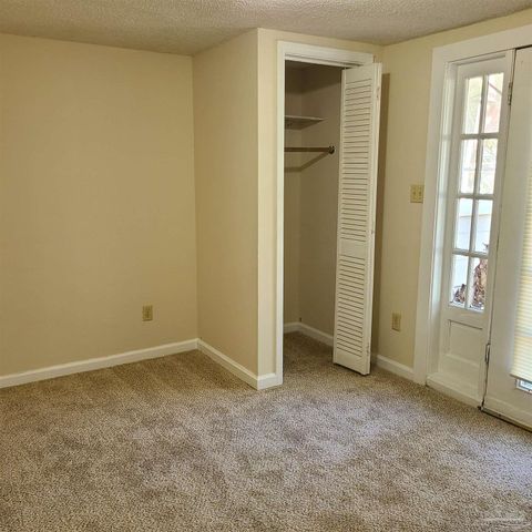 125 Rue Max, Pensacola, FL 32507