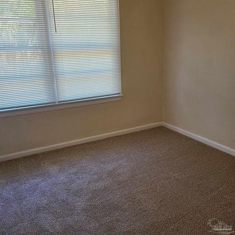 125 Rue Max, Pensacola, FL 32507