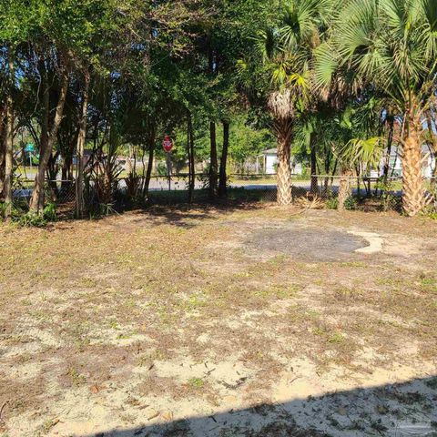 125 Rue Max, Pensacola, FL 32507