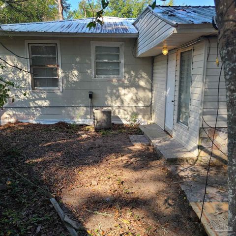 125 Rue Max, Pensacola, FL 32507