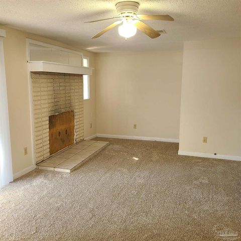 125 Rue Max, Pensacola, FL 32507