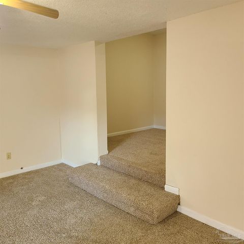 125 Rue Max, Pensacola, FL 32507