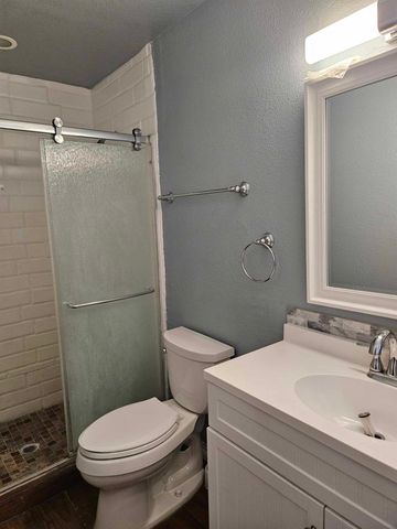 808 Mccurry Avenue, Bedford, TX 76022