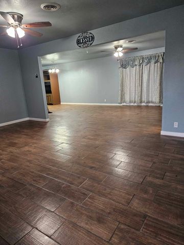 808 Mccurry Avenue, Bedford, TX 76022