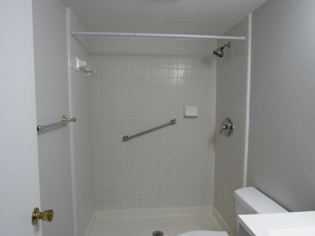 703 Sunny Pine Way G2, Greenacres, FL 33415