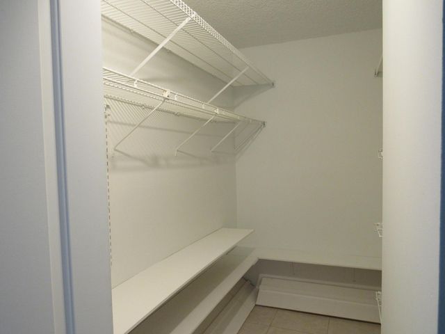 703 Sunny Pine Way G2, Greenacres, FL 33415