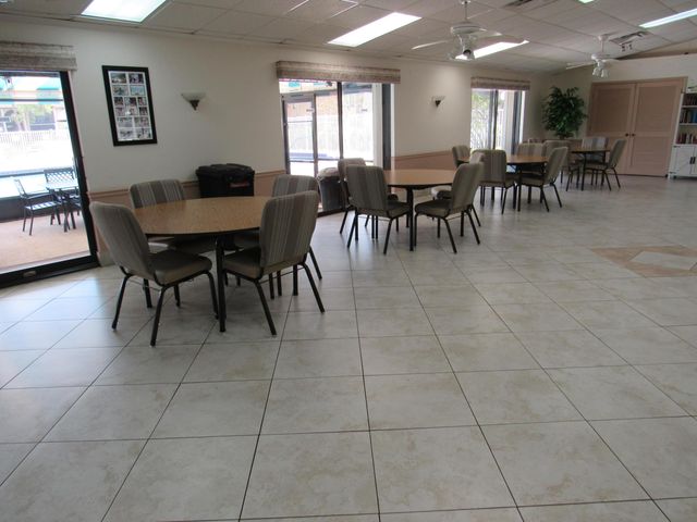 703 Sunny Pine Way G2, Greenacres, FL 33415