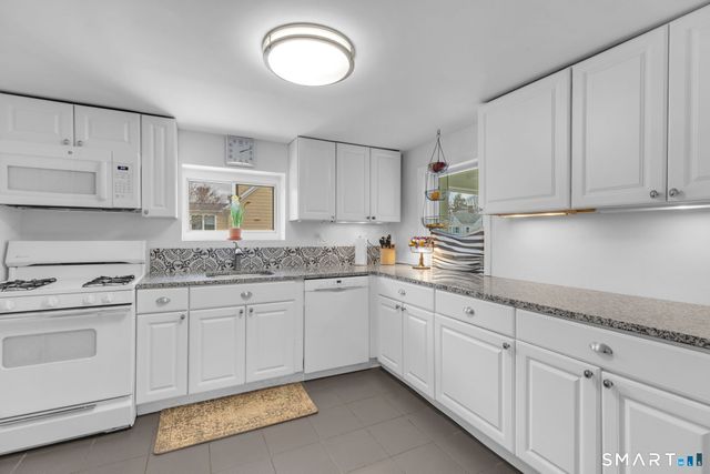 510 Reef Road, Fairfield, CT 06824