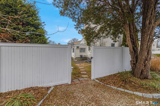 510 Reef Road, Fairfield, CT 06824