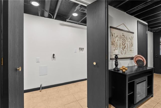 309 Shamrock Lane, Blue Springs, MO 64014