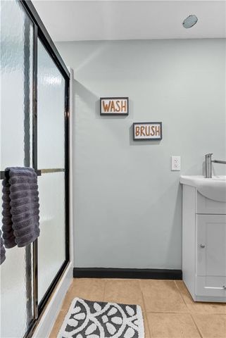 309 Shamrock Lane, Blue Springs, MO 64014