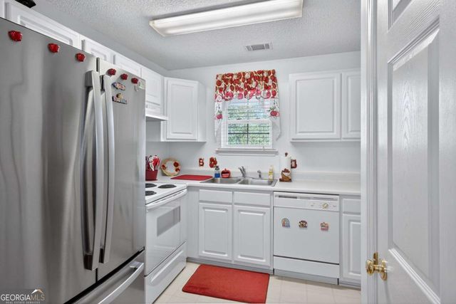 310 Tibet Avenue 8, Savannah, GA 31406