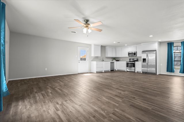 327 Hiracheta Drive, New Home, TX 79381