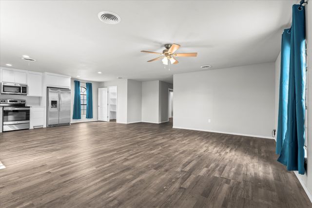 327 Hiracheta Drive, New Home, TX 79381