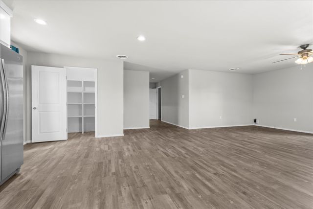 327 Hiracheta Drive, New Home, TX 79381