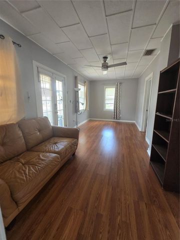 146 NE MADISON CIRCLE N, St Petersburg, FL 33702