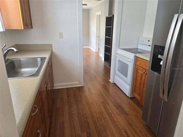 146 NE MADISON CIRCLE N, St Petersburg, FL 33702