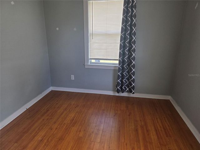 146 NE MADISON CIRCLE N, St Petersburg, FL 33702