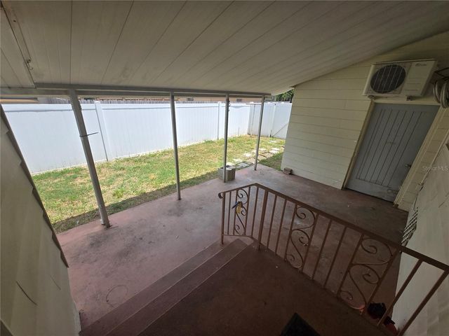 146 NE MADISON CIRCLE N, St Petersburg, FL 33702