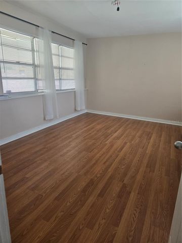 146 NE MADISON CIRCLE N, St Petersburg, FL 33702